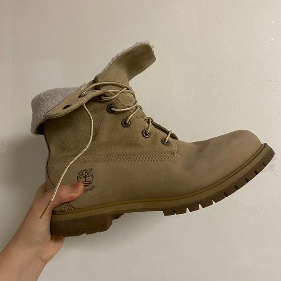 Timberland Shoes - Women's Timberland Fold Down Teddy Fleece Size 9